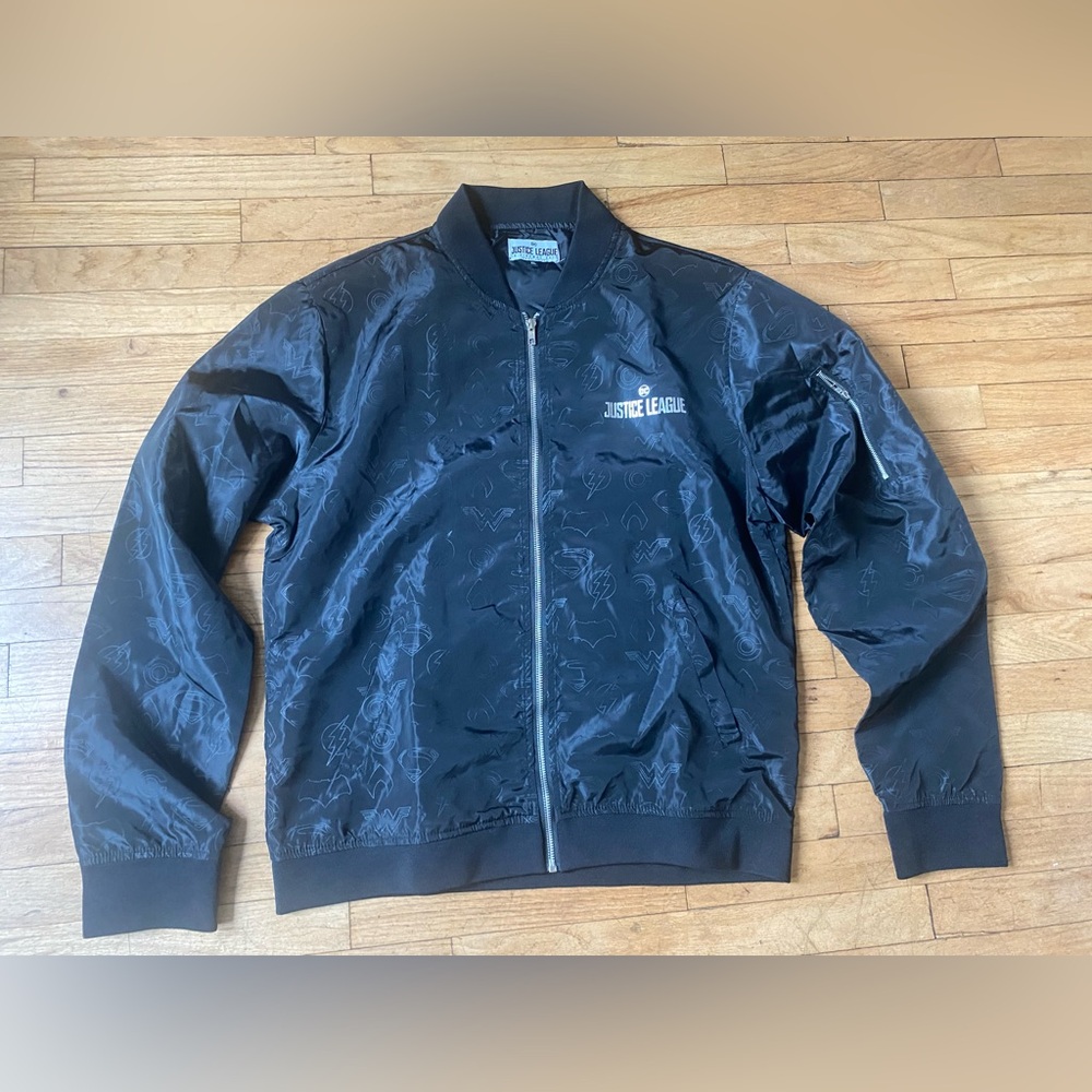 DC Justice League movie jacket size XL